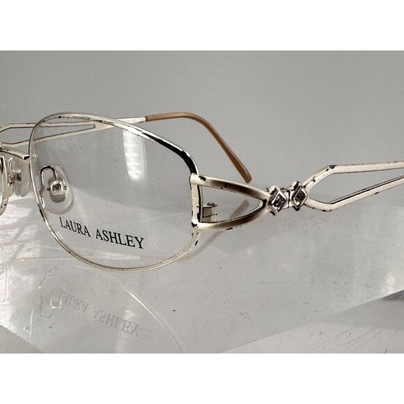 Laura Ashley Sheridan Silver Distressed Look Frame Italy 52-18-135 (K) main image 9